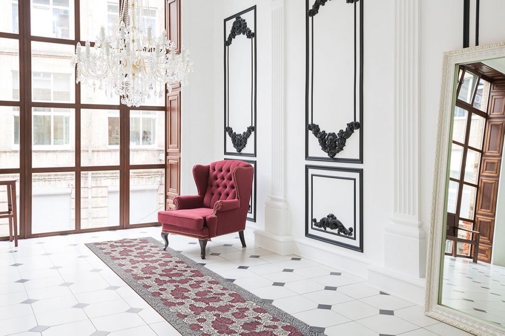 Oriente Rosa runner in a white coloured room.